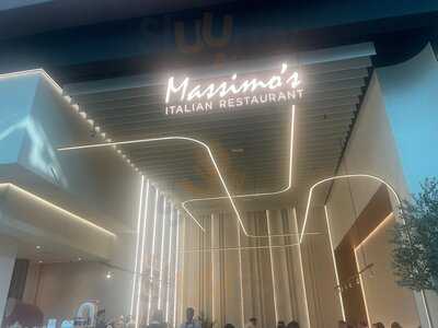 ‪massimo's Italian Restaurant‬