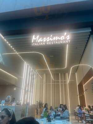 ‪massimo's Italian Restaurant‬