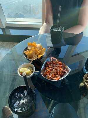 ‪the Vault Bar And Lounge‬