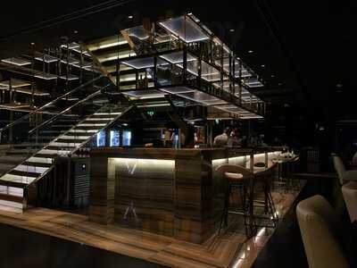 ‪the Vault Bar And Lounge‬