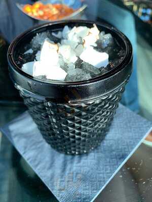 ‪the Vault Bar And Lounge‬