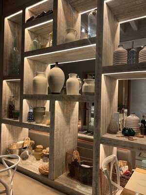 ‪ostro Restaurant & Cafe‬