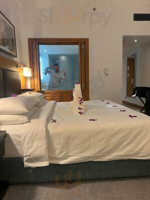 ‪the Talk Restaurant‬