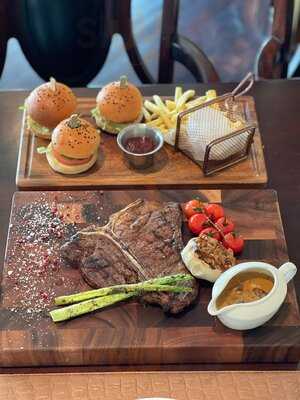 ‪roda Grill And Bar‬