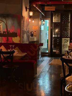 ‪bistro Des Arts‬