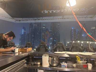 ‪dinner In The Sky‬