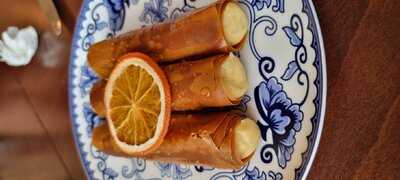 ‪mythos Kouzina & Grill‬