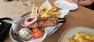 ‪mythos Kouzina & Grill‬