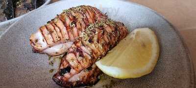 ‪mythos Kouzina & Grill‬