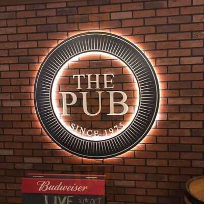 ‪the Pub‬