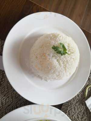 ‪spicy And Ginger Thai Restaurant‬