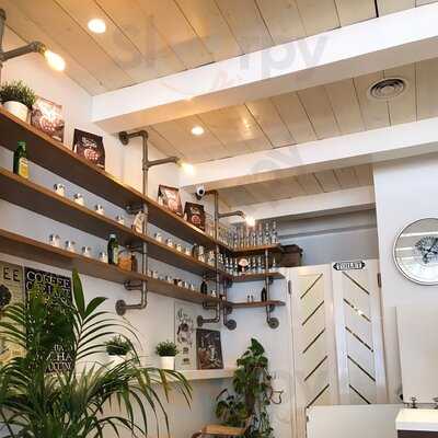 ‪breaking Bread‬