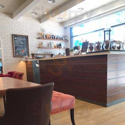 ‪breaking Bread‬