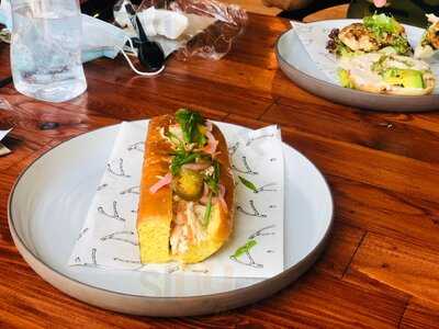 ‪the Roost Rotisserie‬