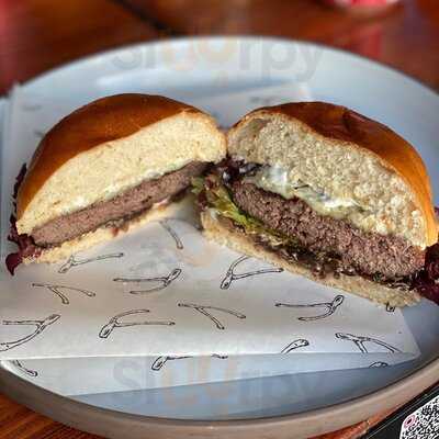 ‪the Roost Rotisserie‬