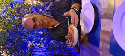 مطعم و مقهى الفينيق