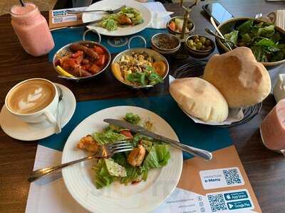 مطعم و مقهى الفينيق