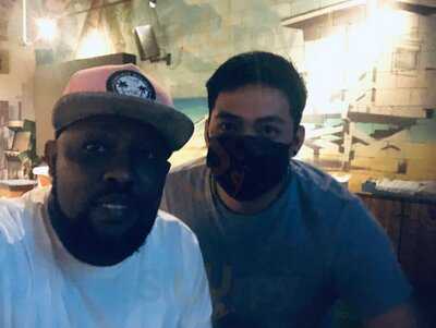 ‪breeze Beach Grill‬