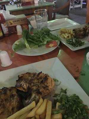 مطعم و مقهى كريك فيو