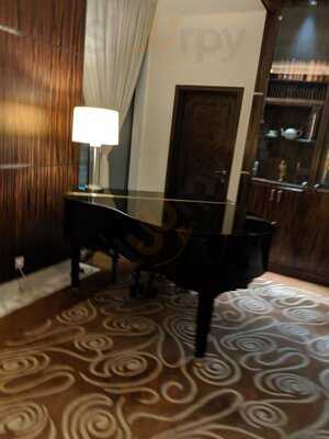 ‪the Authors' Lounge‬