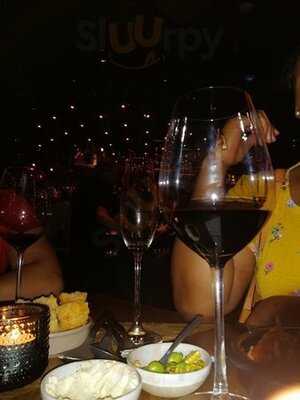 ‪district Bar, Lounge & Bistro‬