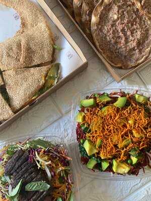 ‪kaak Al Manara Bakery & Eatery‬