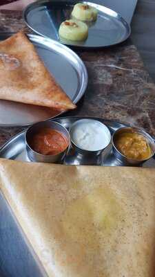 ‪veg Hut Restaurant‬