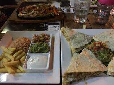 ‪salsa Restaurant‬