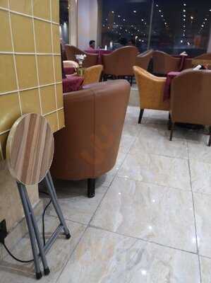 ‪hubbly Bubbly Cafe‬