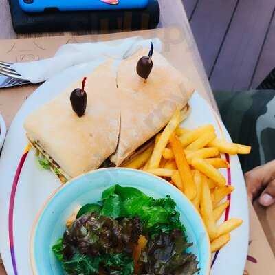 ‪xenia Cafe Lounge‬