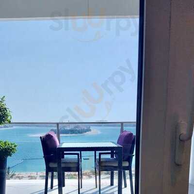 ‪waldorf Astoria Club Lounge‬