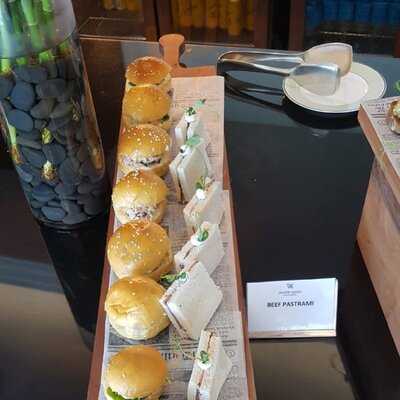 ‪waldorf Astoria Club Lounge‬