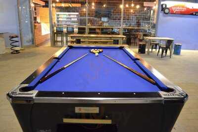 ‪victory Games And Café‬