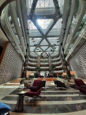 ‪81 All Day Dining‬