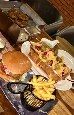 ‪the Flipside Restobar‬