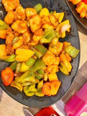 ‪chang's Golden Dragon‬