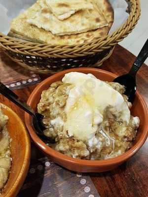 ‪mathaq Alhijaz Restaurent. Saudi / Hijazi Food‬