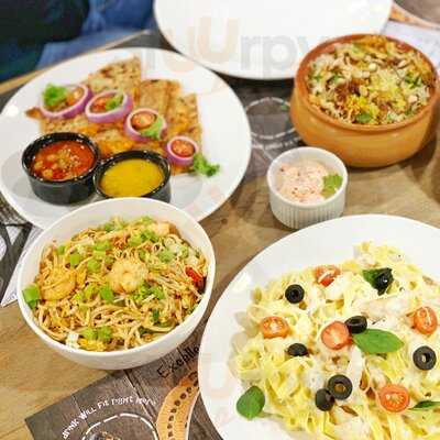 ‪paratha 'n Rolls‬