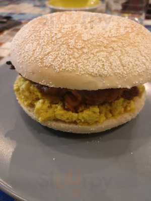 ‪loose Unicorns‬