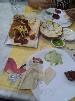 ‪garlic Routes Restaurant‬