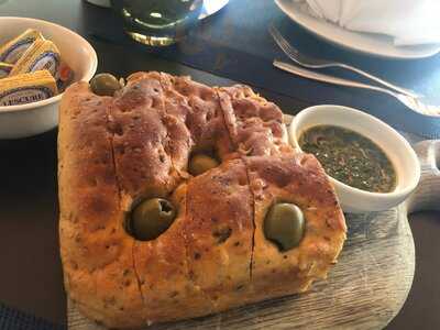 ‪ari - Poolside Restaurant & Bar‬