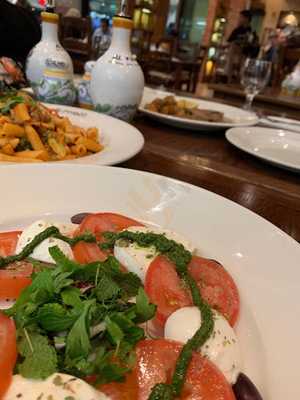 ‪superchix Restaurant‬