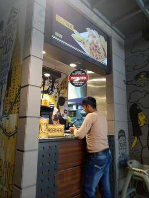 ‪yellow Cab Pizza Co‬