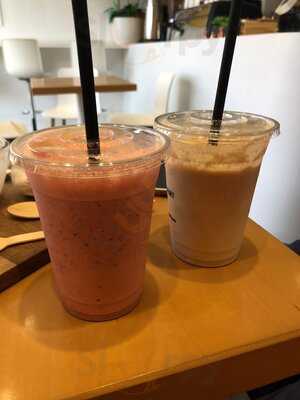 ‪the Yoghurt Lab‬