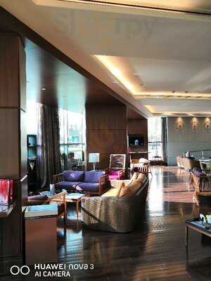 ‪crimson Gallery‬