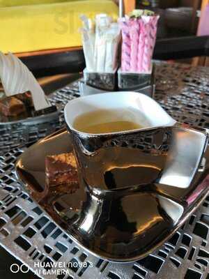 ‪crimson Gallery‬