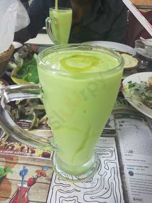 ‪eat & Drink Restaurant‬