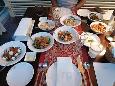 ‪vi Lounge Cafe‬