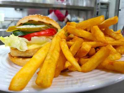 ‪al Safaqis Restaurant‬