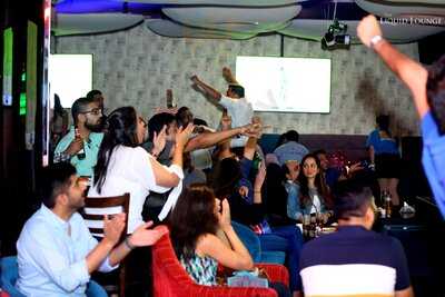 ‪the Liquid Lounge‬